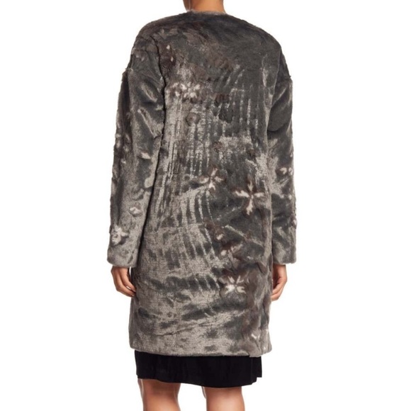 faux fur coat - Picture 7 of 10